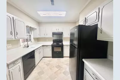 300 Springdale Drive, Lagrange, GA 30240 - Photo 5