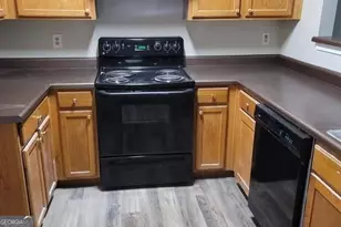 1175 Maple Valley Ct, Union City, GA 30291 - Photo 11