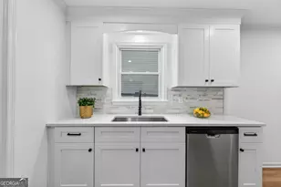 7281 Fernwood Dr, Riverdale, GA 30296 - Photo 13