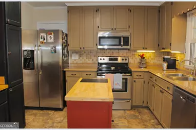 1800 Malco Drive, West Point, GA 31833 - Photo 9