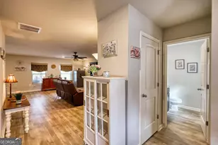 214 Woodlands Dr, Jackson, GA 30233 - Photo 5