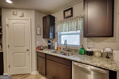 214 Woodlands Drive, Jackson, GA 30233 - Photo 17