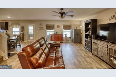 214 Woodlands Drive, Jackson, GA 30233 - Photo 7