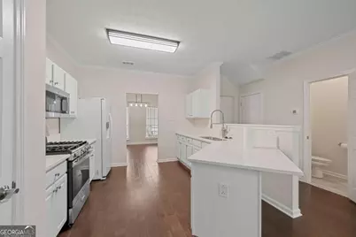 902 Tree Creek Boulevard, Lawrenceville, GA 30043 - Photo 7