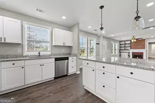 261 Lagrange St, Newnan, GA 30263 - Photo 9