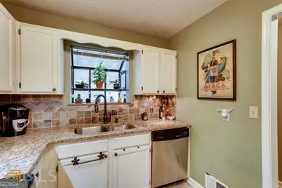 2515 Skyland Trail NE, Brookhaven, GA 30319 - Photo 17