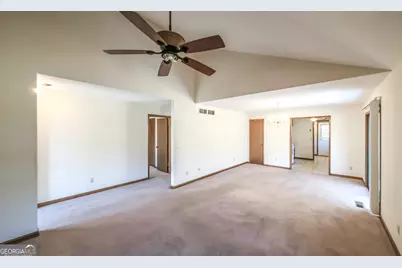 113 Oxford Square, Carrollton, GA 30117 - Photo 3