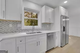 1770 Austin Dr, Decatur, GA 30032 - Photo 17