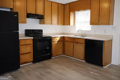 1949 Karen Circle #B, Milledgeville, GA 31061 - Photo 3