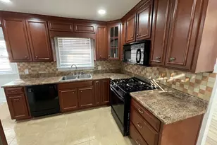 2311 St George Ln, Albany, GA 31707 - Photo 9