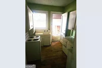 604 Hicks Street, Waycross, GA 31501 - Photo 9