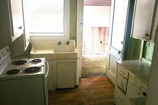 604 Hicks St, Waycross, GA 31501 - Photo 9