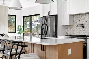 1348 Finley St, Atlanta, GA 30307 - Photo 5