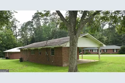 305 S Baker Street, Glennville, GA 30427 - Photo 3