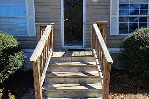 437 Burkhalter Cir, Claxton, GA 30417 - Photo 3