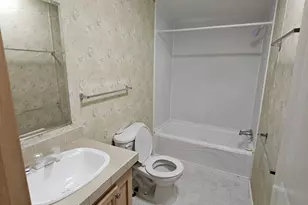 437 Burkhalter Cir, Claxton, GA 30417 - Photo 17