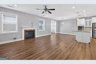 6928 Manchester Drive, Flowery Branch, GA 30542 - Photo 7