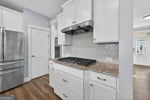 6928 Manchester Dr, Flowery Branch, GA 30542 - Photo 13