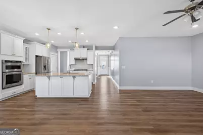 6928 Manchester Drive, Flowery Branch, GA 30542 - Photo 11