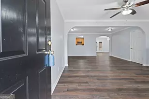 9021 Hurst Ct, Jonesboro, GA 30238 - Photo 5