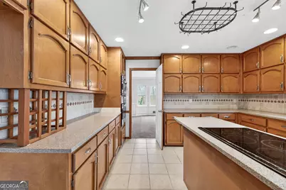 8215 Greens Court, Jonesboro, GA 30236 - Photo 19