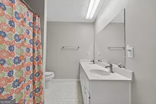 8215 Greens Ct, Jonesboro, GA 30236 - Photo 37