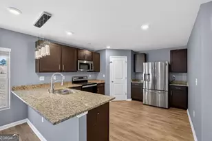 11800 Guelph Cir, Hampton, GA 30228 - Photo 13