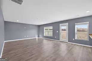 11800 Guelph Cir, Hampton, GA 30228 - Photo 9