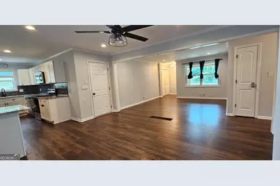 2292 Chestnut Hill Circle, Decatur, GA 30032 - Photo 3