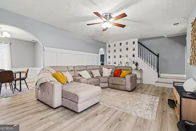653 Matt Court, Lawrenceville, GA 30045 - Photo 7