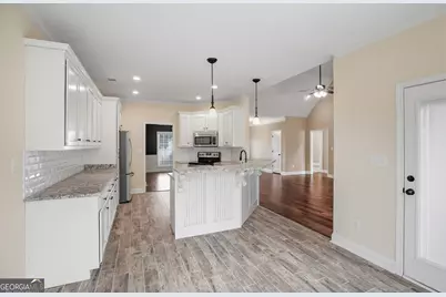 251 Hampton Oaks Way, Byron, GA 31008 - Photo 11