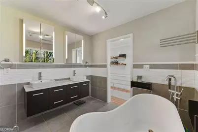 3880 W Cooper Lake Drive SE, Smyrna, GA 30082 - Photo 17