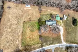 298 Trestle Rd, Locust Grove, GA 30248 - Photo 37
