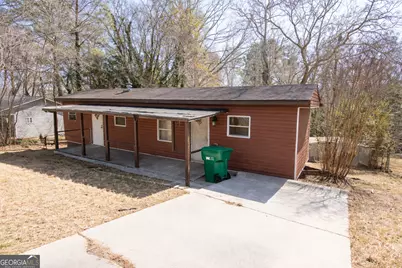 145 Park Avenue SE, Milledgeville, GA 31061 - Photo 1