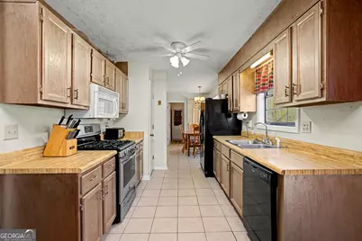 120 Farmbrook Trail, Stockbridge, GA 30281 - Photo 7