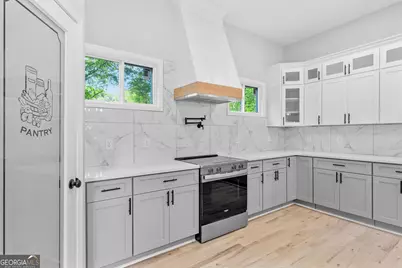 378 Grant Park Place SE, Atlanta, GA 30315 - Photo 11