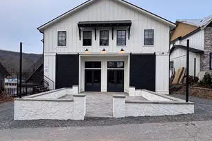 118 Oak Crescent Cir, Clayton, GA 30525 - Photo 1