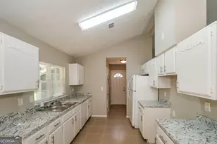 6373 Valley Dale Dr, Riverdale, GA 30274 - Photo 5