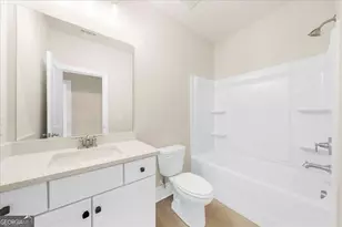 5587 Overview Dr, Flowery Branch, GA 30542 - Photo 5