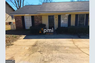 102 Peachtree Court, Lagrange, GA 30241 - Photo 1