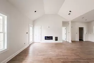 352 SW College St, Pelham, GA 31779 - Photo 9