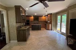 300 Shelli Ln, Roswell, GA 30075 - Photo 15