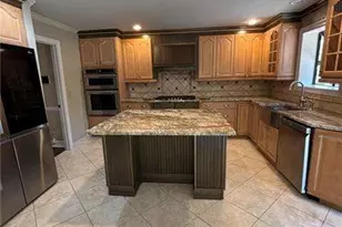 300 Shelli Ln, Roswell, GA 30075 - Photo 13