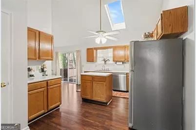 958 Redan Crescent Drive, Stone Mountain, GA 30088 - Photo 9