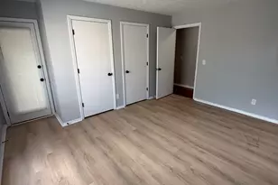 5516 Mountain Springs Cir, Stone Mountain, GA 30088 - Photo 13