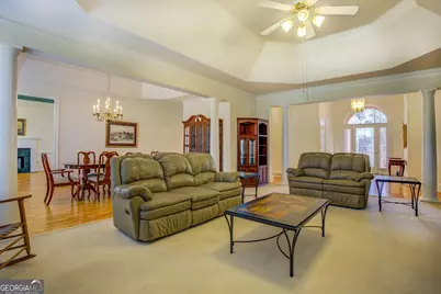 2910 Chesterfield Way SE, Conyers, GA 30013 - Photo 13