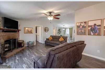 218 Sol Drive, Commerce, GA 30529 - Photo 9