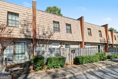 1388 Wood Circle S, Morrow, GA 30260 - Photo 5