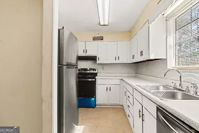 1388 Wood Circle S, Morrow, GA 30260 - Photo 17