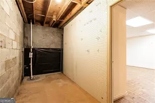 27 Mooregate Square, Atlanta, GA 30327 - Photo 37